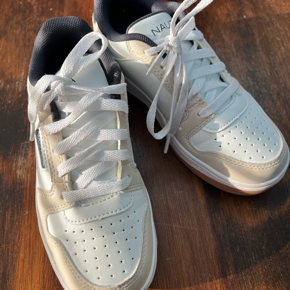 Nautica kids Cream and White Sneakers
